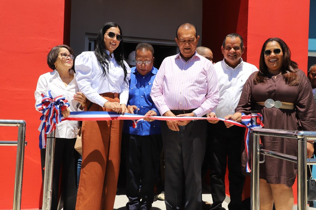SANTIAGO RODRIGUEZ (R. Dominicana).- La Empresa de Generación Hidroeléctrica Dominicana (EGEHID) inauguró un centro comunal en la comunidad de Los Ingenitos, en el municipio de San Ignacio de Sabaneta, provincia de Santiago Rodríguez.