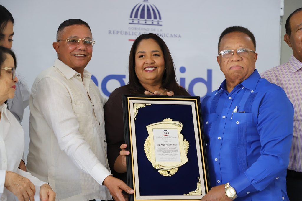 SANTIAGO RODRIGUEZ (R. Dominicana).- La Empresa de Generación Hidroeléctrica Dominicana (EGEHID) inauguró un centro comunal en la comunidad de Los Ingenitos, en el municipio de San Ignacio de Sabaneta, provincia de Santiago Rodríguez.