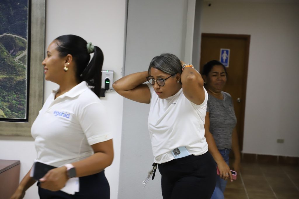 Santo Domingo, Rep. Dominicana. - La Empresa de Generación Hidroeléctrica Dominicana (EGEHID) se integra con éxito al Simulacro Nacional de Evacuación por Terremoto 2026, organizado por el Centro de Operaciones de Emergencia (COE).