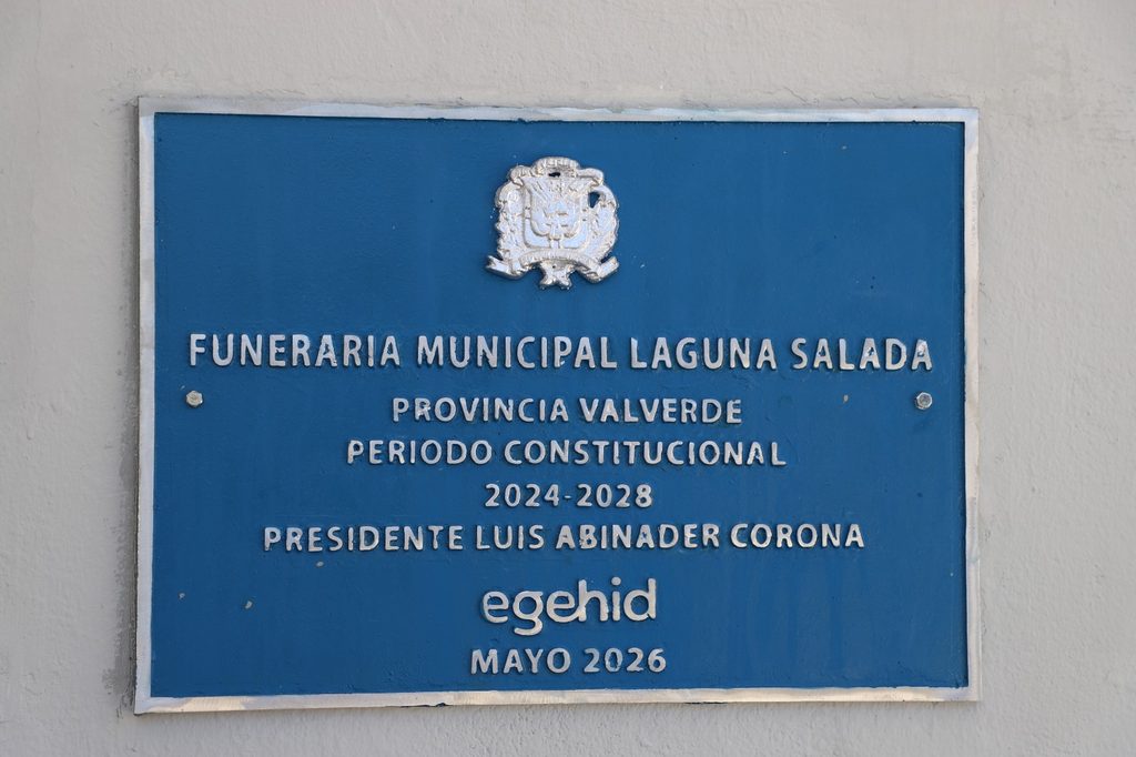 VALVERDE (R. Dominicana).- La Empresa de Generación Hidroeléctrica Dominicana (EGEHID) inauguró una funeraria en el municipio de Laguna Salada, provincia de Valverde, construida con una inversión de RD$ 12,393,036.72.