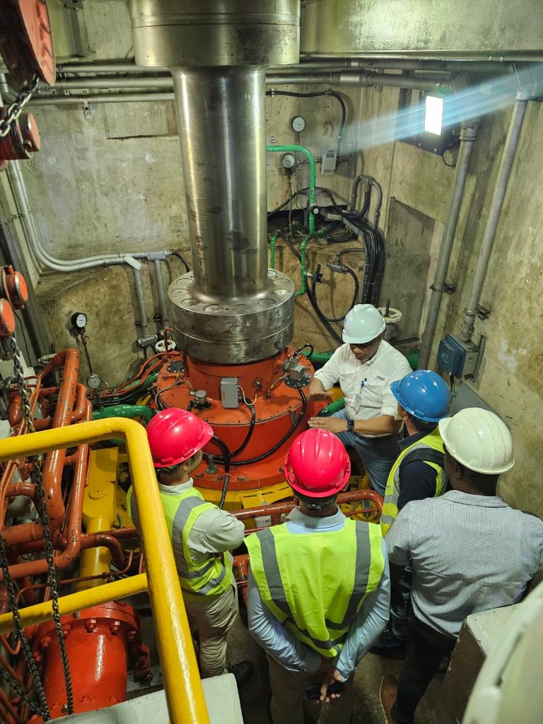 SANTO DOMINGO (R. Dominicana).- Una misión de la Agencia Francesa de Desarrollo (AFD) que se encentra en la República Dominicana visitó las centrales hidroeléctricas de Jigüey y Aguacate, en la cuenca del río Nizao, en el marco del Proyecto De Modernización y Repotenciación de las Centrales Hidroeléctricas del Gobierno dominicano, a través de la Empresa de Generación Hidroeléctrica Dominicana (EGEHID).