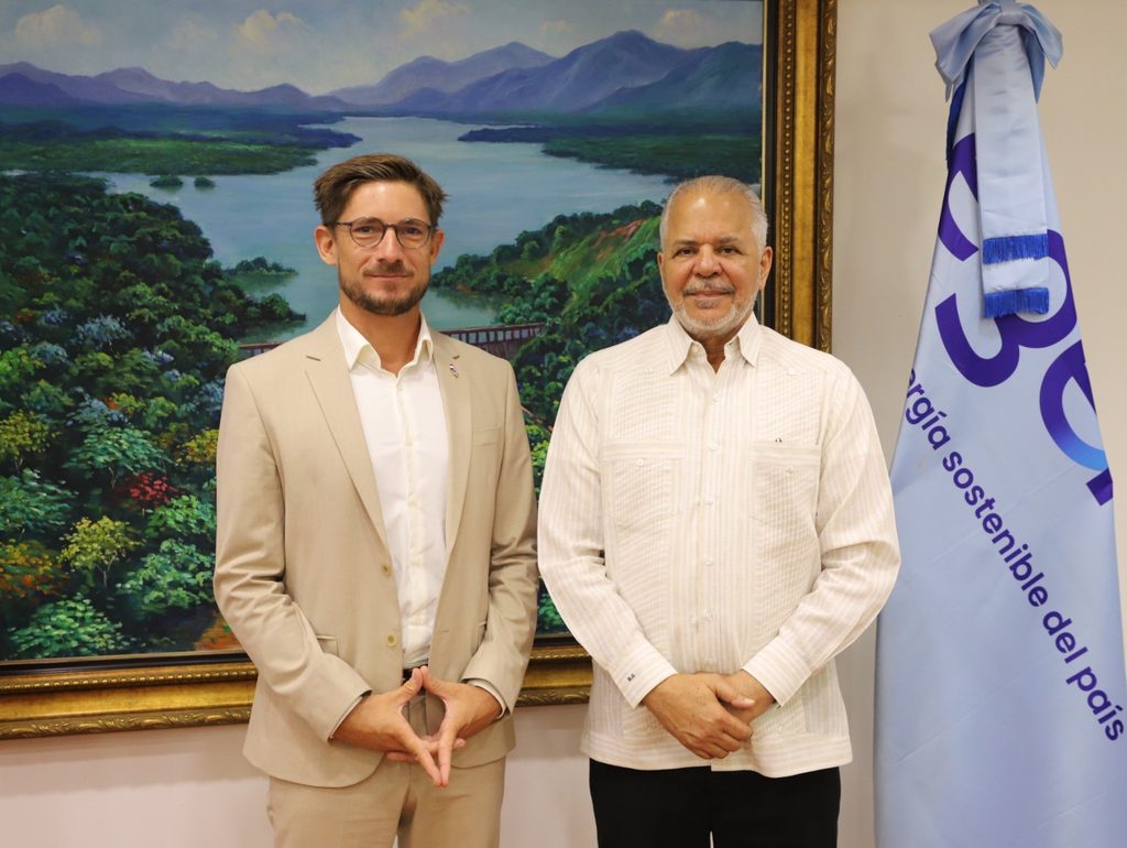 SANTO DOMINGO (R. Dominicana).- La Empresa de Generación Hidroeléctrica Dominicana (EGEHID) despidió a la misión de la Agencia Francesa de Desarrollo (AFD), que visitó el país para realizar un levantamiento técnico en varias centrales hidroeléctricas, como parte del proceso de evaluación para el financiamiento del proyecto de modernización y repotenciación de las hidroeléctricas.