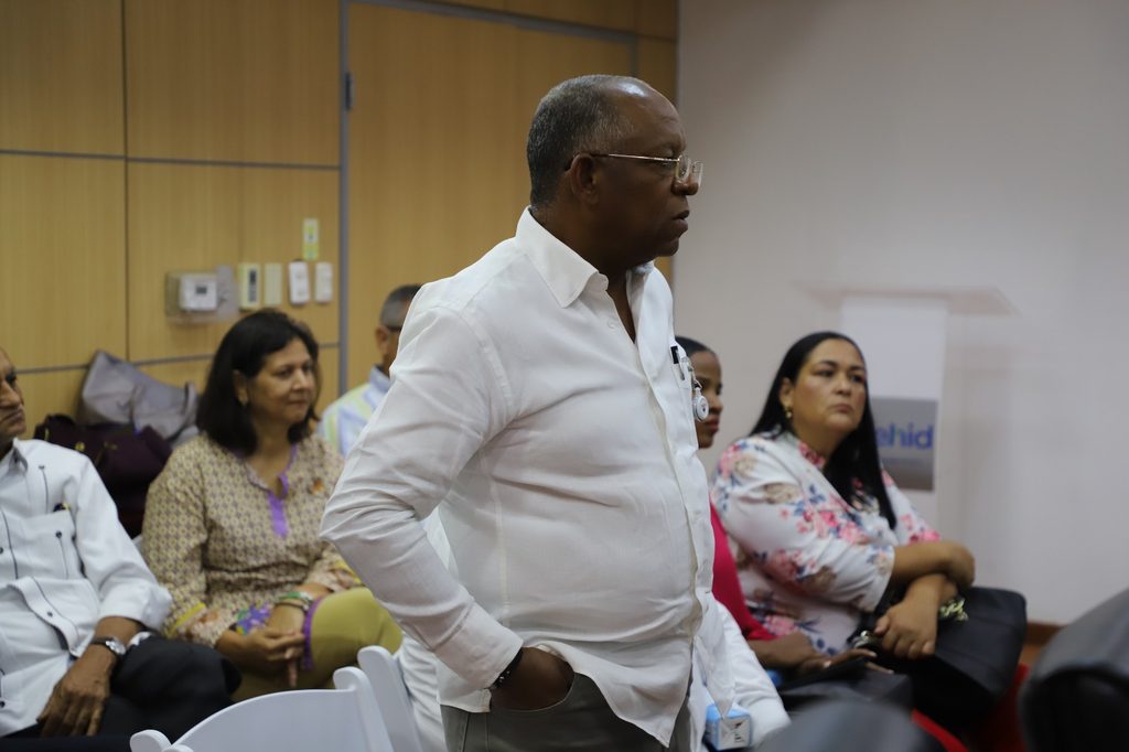 SANTO DOMINGO (R. Dominicana).- La Empresa de Generación Hidroeléctrica Dominicana (EGEHID) suscribió un acuerdo con la Fundación Metrópoli para la formulación de un estudio y plan de estrategia territorial en la cuenca baja del río Nizao.