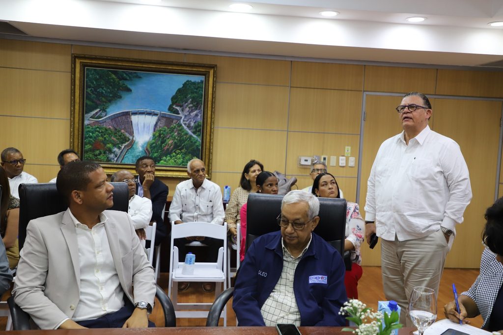 SANTO DOMINGO (R. Dominicana).- La Empresa de Generación Hidroeléctrica Dominicana (EGEHID) suscribió un acuerdo con la Fundación Metrópoli para la formulación de un estudio y plan de estrategia territorial en la cuenca baja del río Nizao.